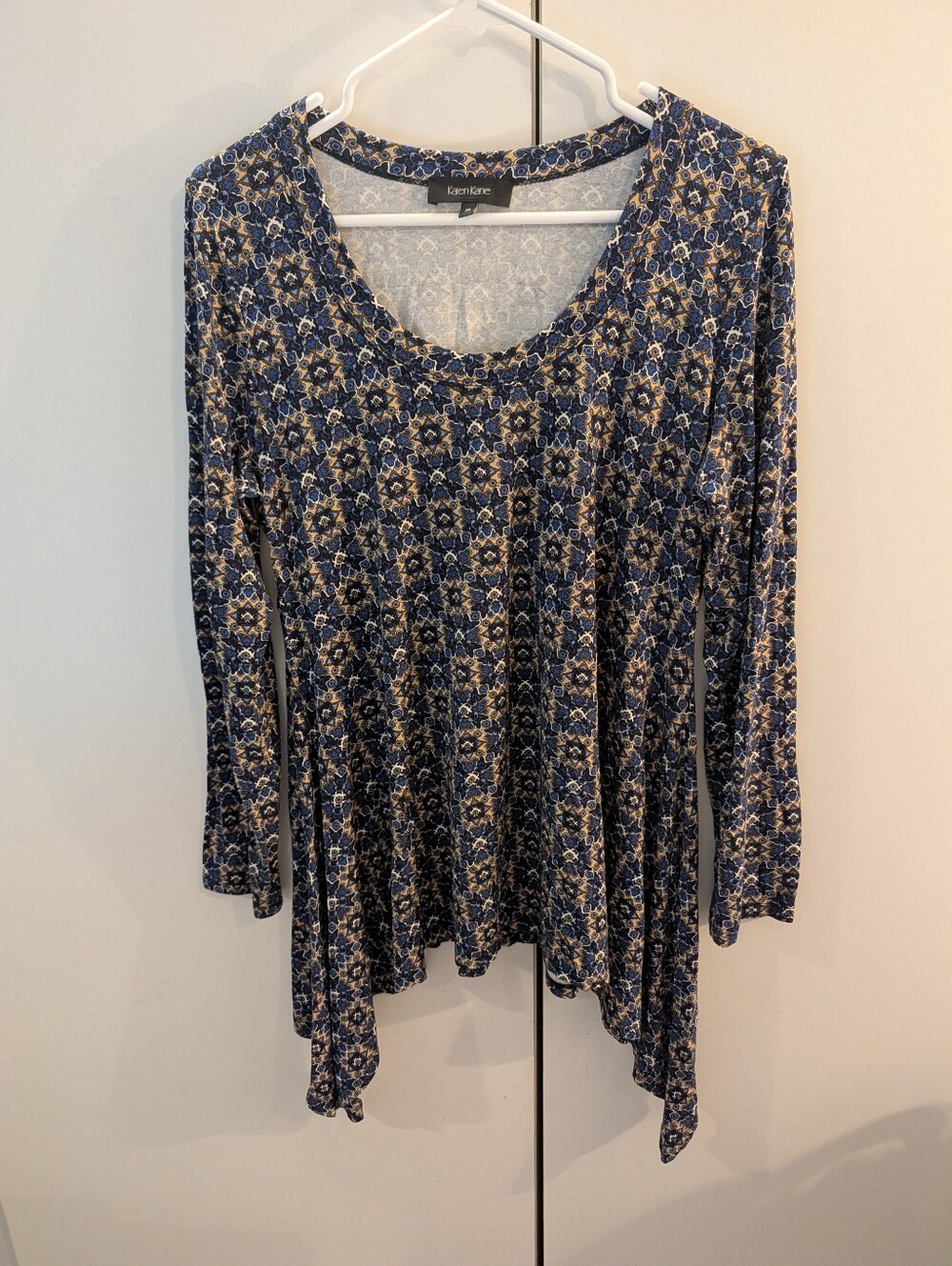 Karen Kane Woman's XL Navy and Cream Geometric Long-Sleeve Tunic